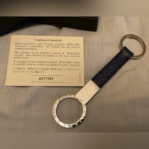 Authentic BVLGARI Navy Leather Key Ring – Box & Certificate of Authenticity - Picture 8 of 9